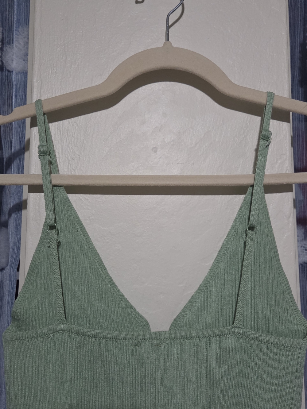 Daisy Ribbed Butterfly Cropped Tank - Picture 6 of 8